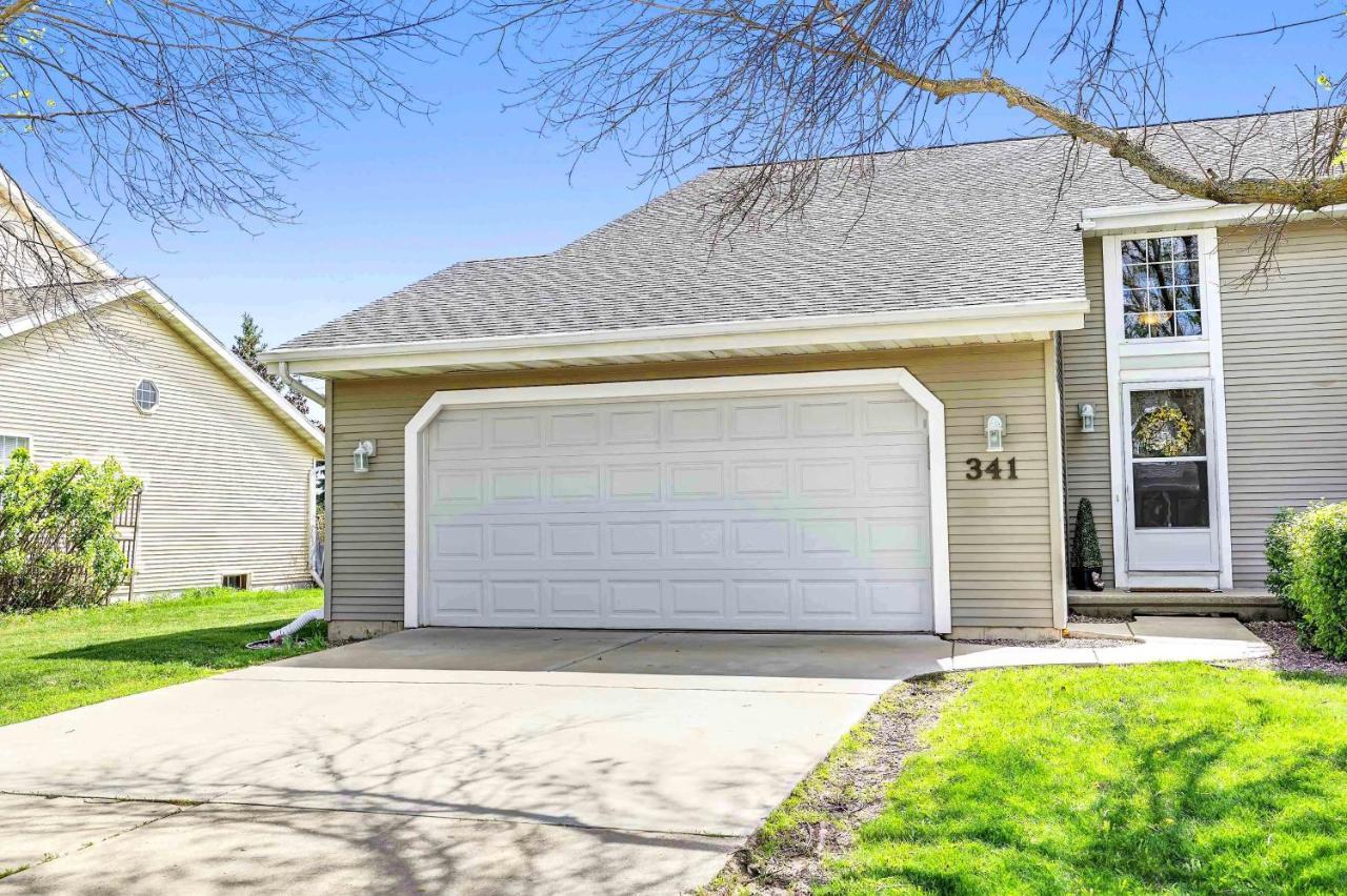 Serene 3 Bedroom Home, Nrm, Wi-Fi, Parking, Queen Bed デペレ エクステリア 写真