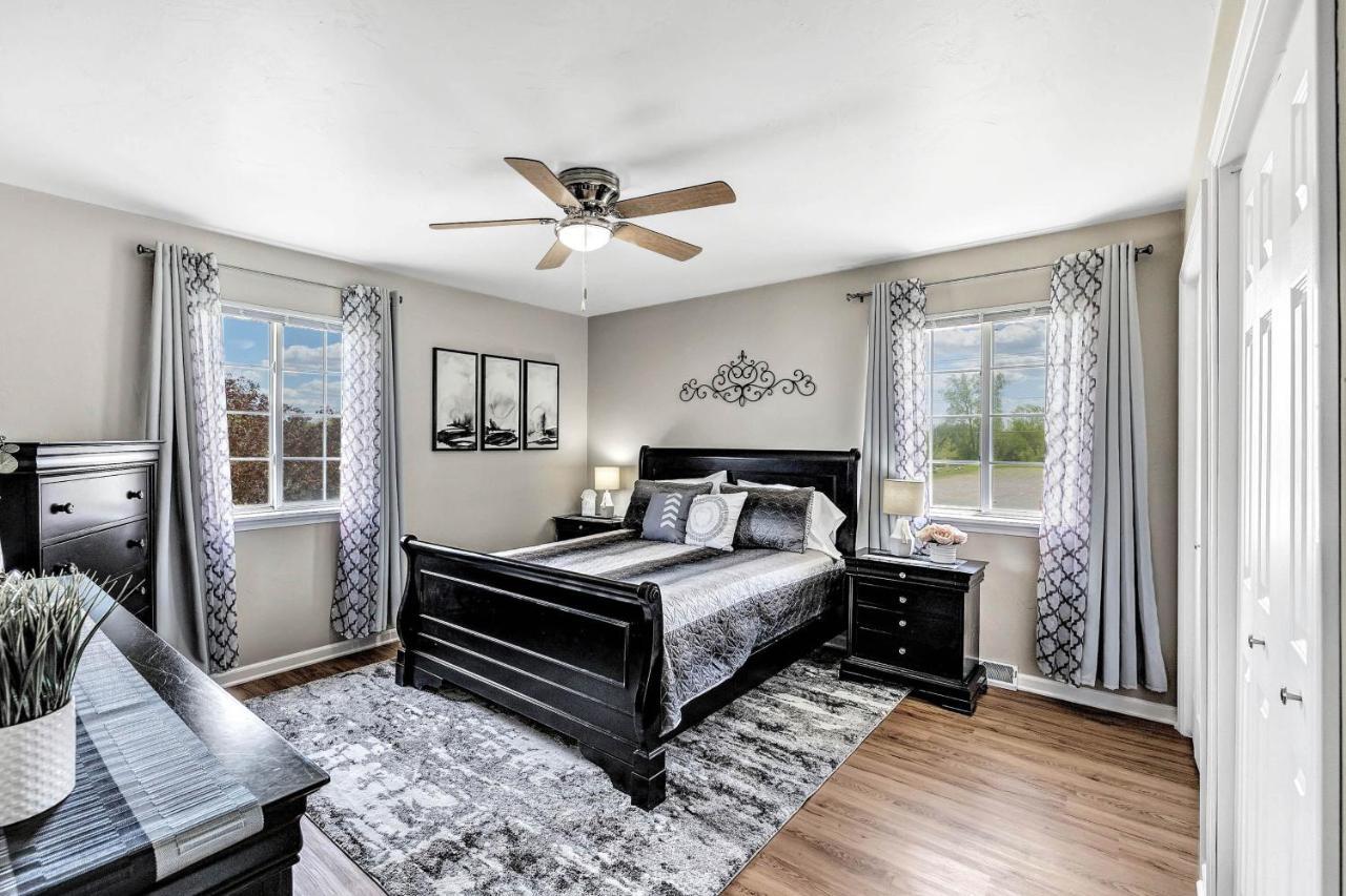 Serene 3 Bedroom Home, Nrm, Wi-Fi, Parking, Queen Bed デペレ エクステリア 写真