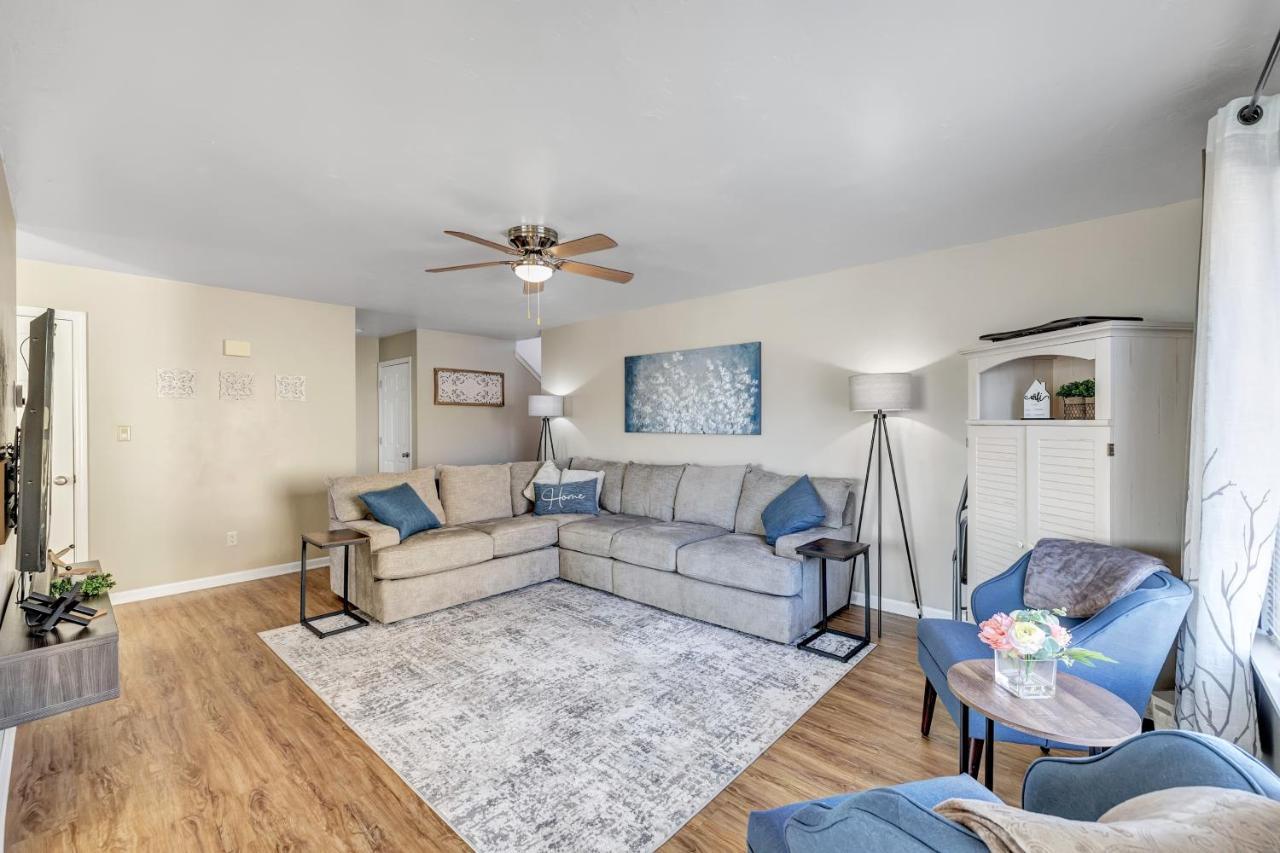 Serene 3 Bedroom Home, Nrm, Wi-Fi, Parking, Queen Bed デペレ エクステリア 写真